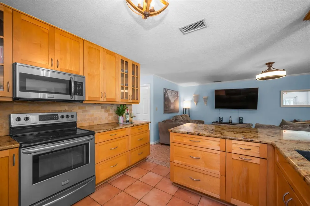 520 SANDY HOOK ROAD Palm Harbor, FL 34683