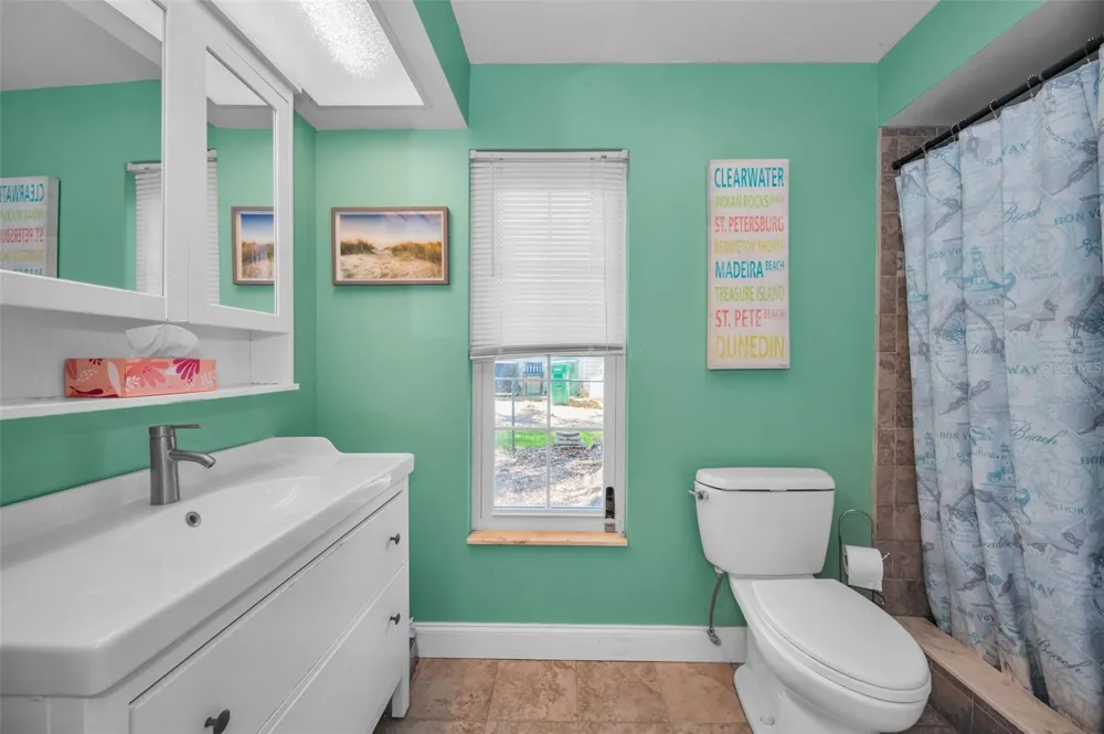 520 SANDY HOOK ROAD Palm Harbor, FL 34683