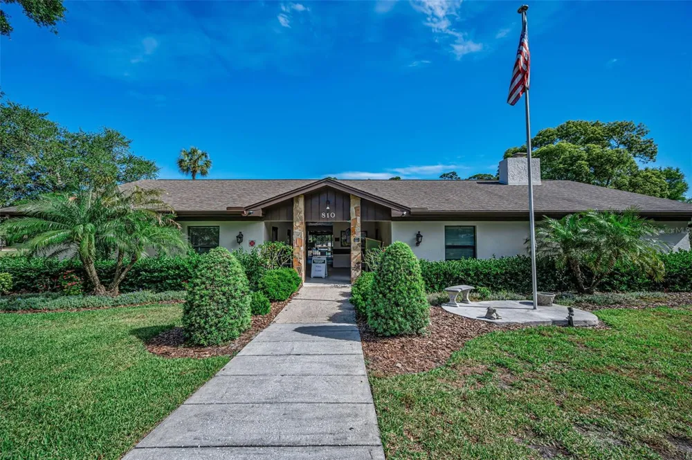 520 SANDY HOOK ROAD Palm Harbor, FL 34683