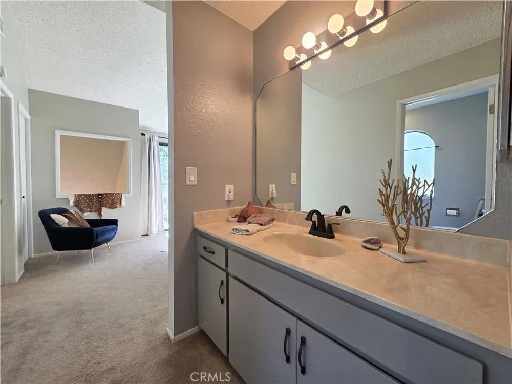 11 Alameda Park Chico, CA 95928