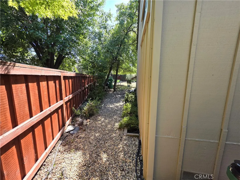 11 Alameda Park Chico, CA 95928