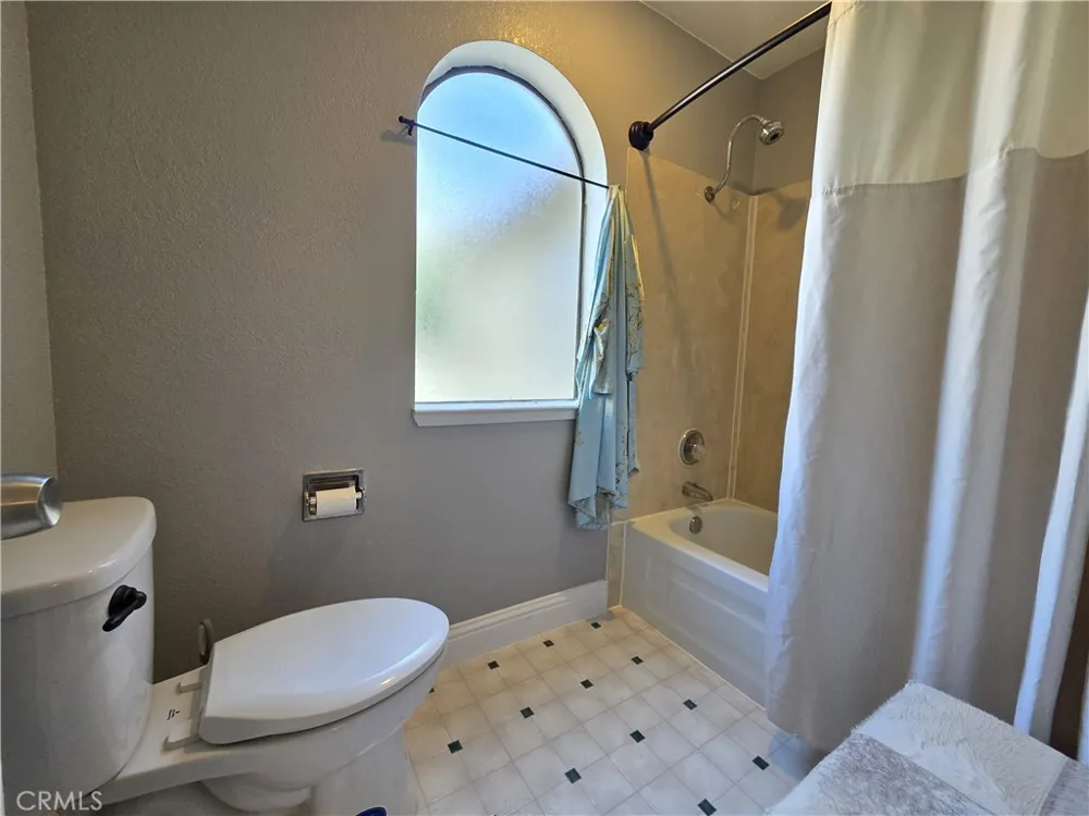 11 Alameda Park Chico, CA 95928