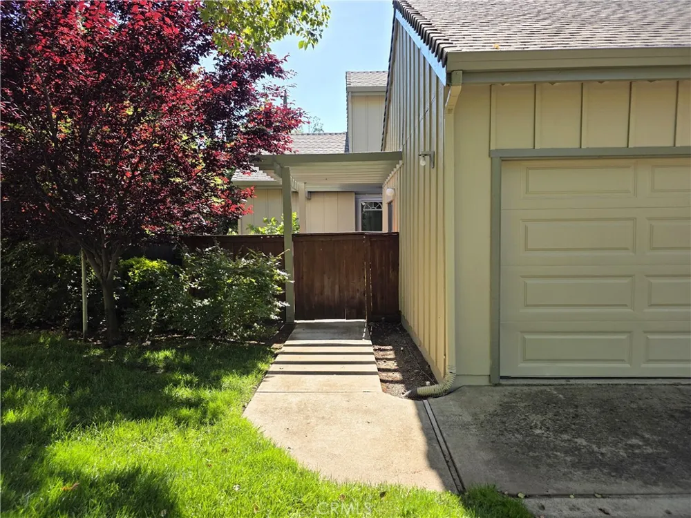 11 Alameda Park Chico, CA 95928