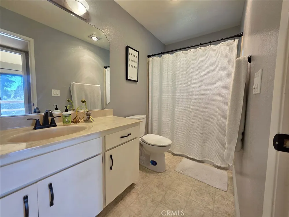 11 Alameda Park Chico, CA 95928