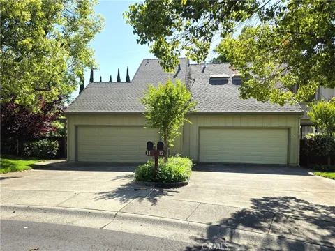 11 Alameda Park