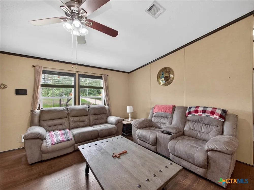 149 High Ridge Meadows Drive Gonzales, TX 78629