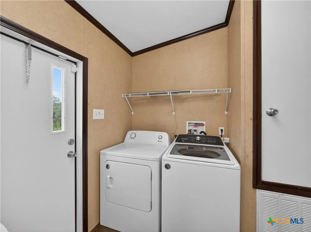 149 High Ridge Meadows Drive Gonzales, TX 78629