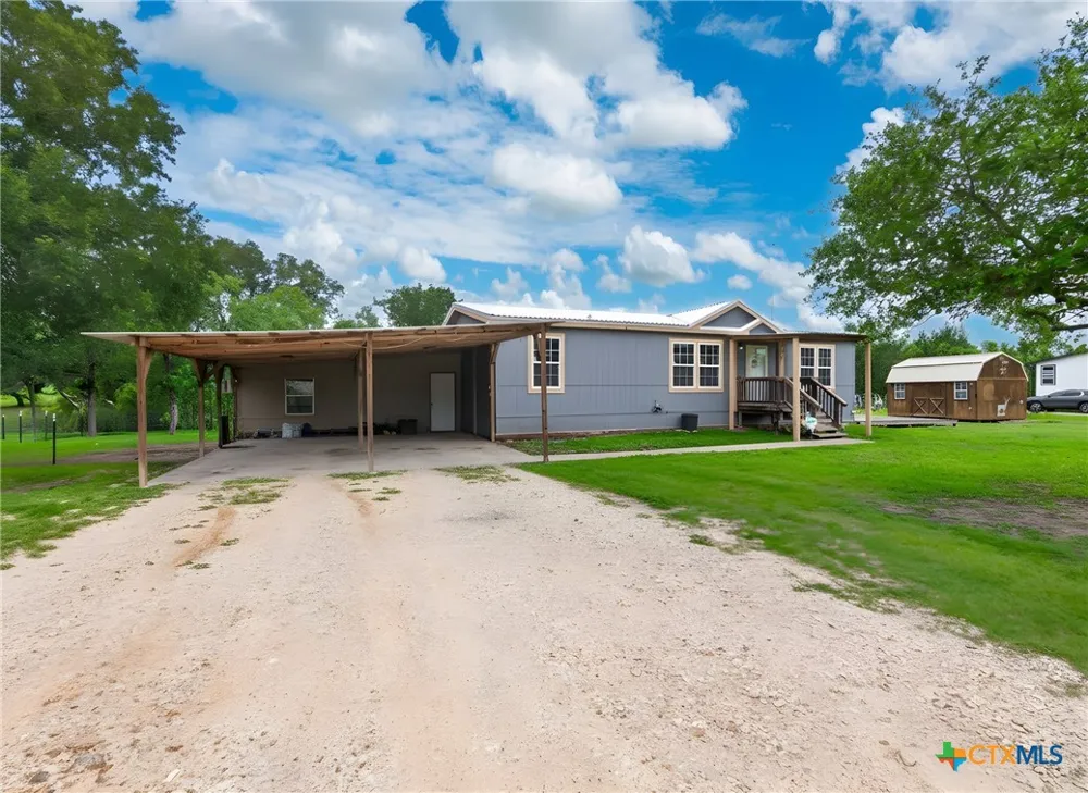149 High Ridge Meadows Drive Gonzales, TX 78629