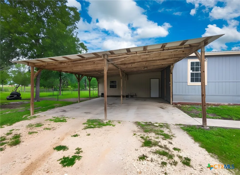 149 High Ridge Meadows Drive Gonzales, TX 78629