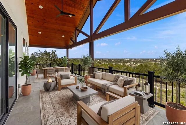 1054 STAR RDG Spring Branch, TX 78070