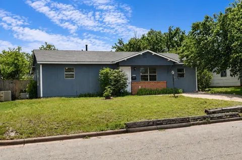 121 Dundee Drive