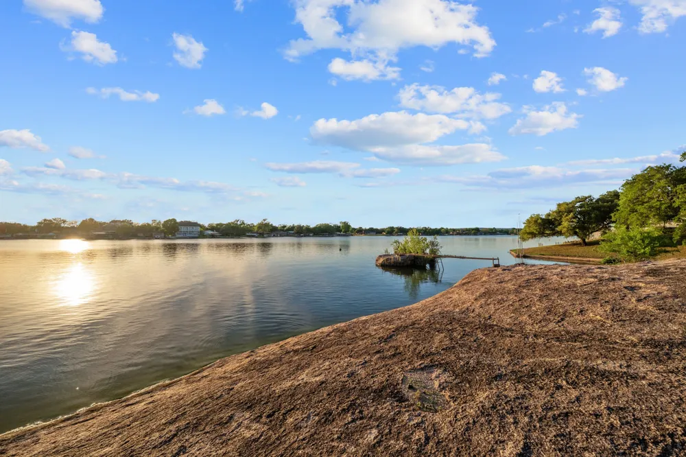 310 Castlehigh Drive Granite Shoals, TX 78654