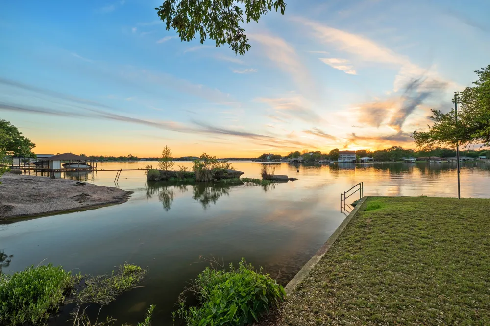 310 Castlehigh Drive Granite Shoals, TX 78654