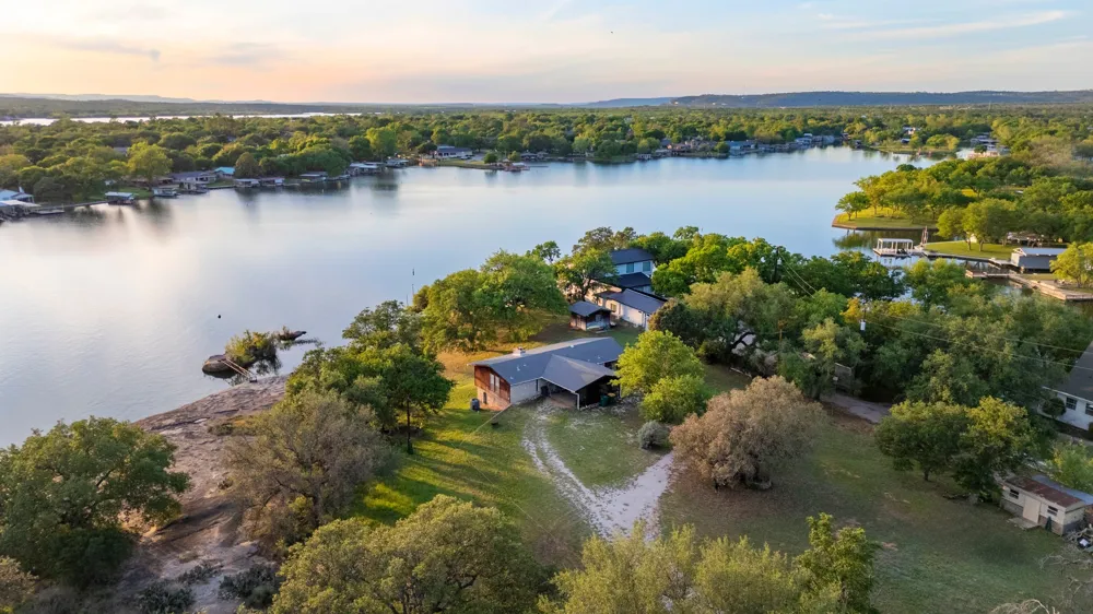 310 Castlehigh Drive Granite Shoals, TX 78654