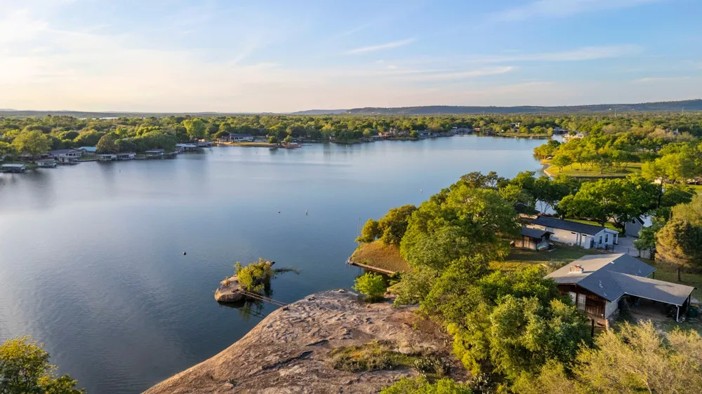 310 Castlehigh Drive Granite Shoals, TX 78654