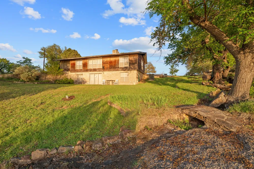 310 Castlehigh Drive Granite Shoals, TX 78654
