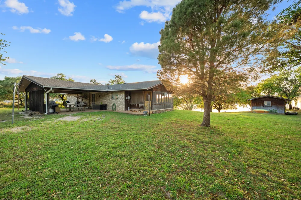 310 Castlehigh Drive Granite Shoals, TX 78654