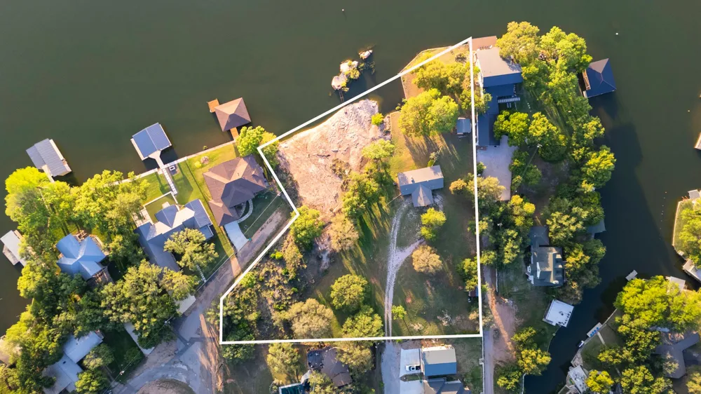 310 Castlehigh Drive Granite Shoals, TX 78654