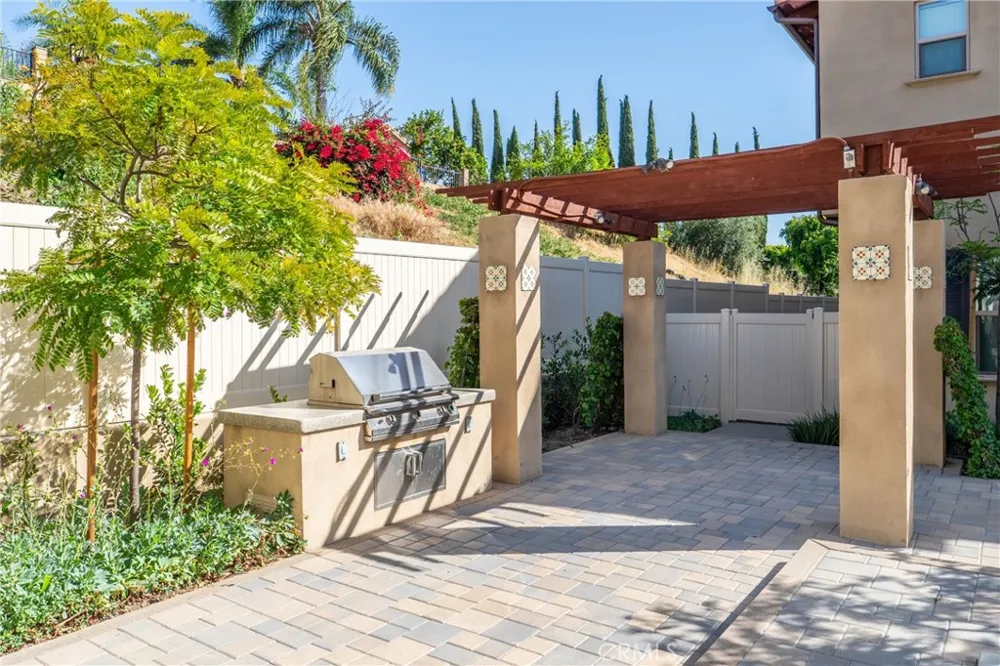 818 Francesca Dr Walnut, CA 91789