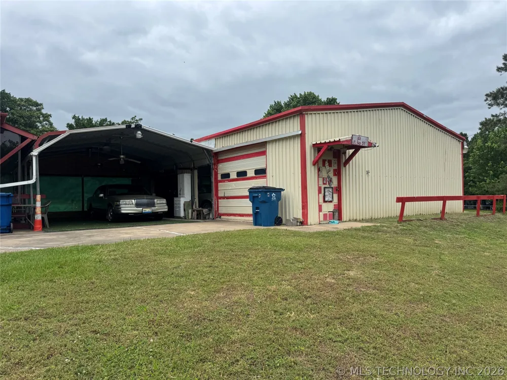 101 3rd Street Hartshorne, OK 74547