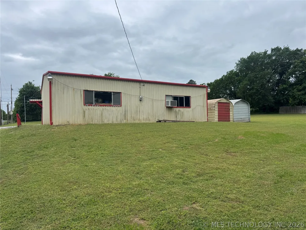 101 3rd Street Hartshorne, OK 74547