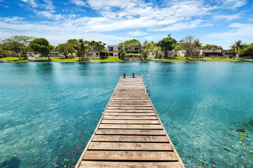 6750 White Oak Dr Miami Lakes, FL 33014