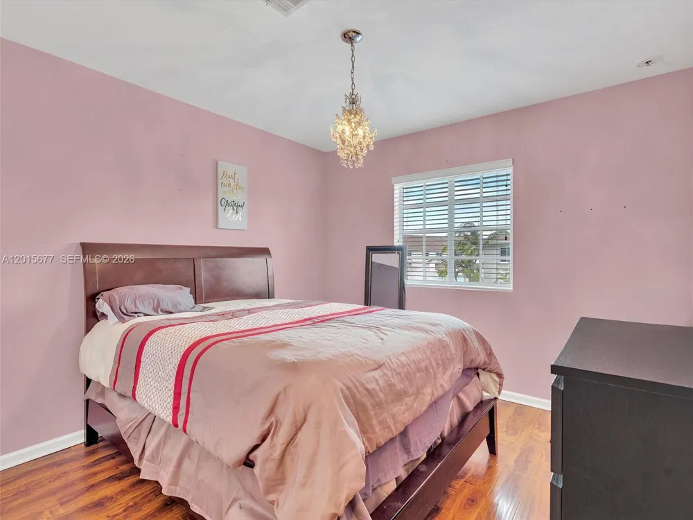 1410 NW 214th Ter Miami Gardens, FL 33169