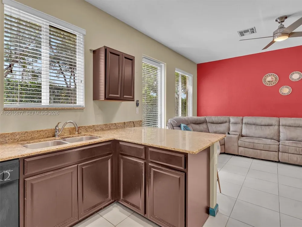 1410 NW 214th Ter Miami Gardens, FL 33169