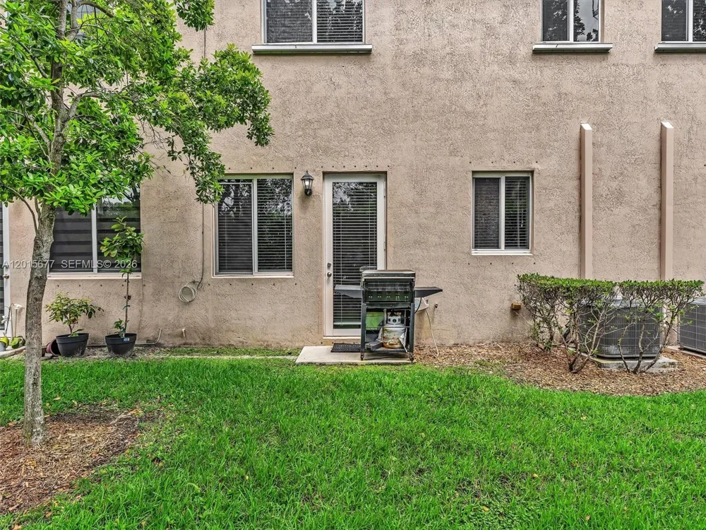 1410 NW 214th Ter Miami Gardens, FL 33169