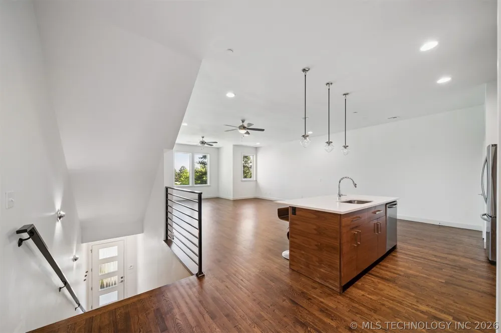 1137 E 7th Street #B Tulsa, OK 74120