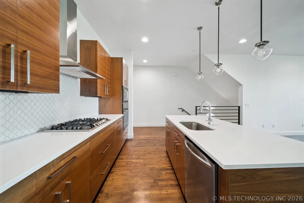 1137 E 7th Street #B Tulsa, OK 74120