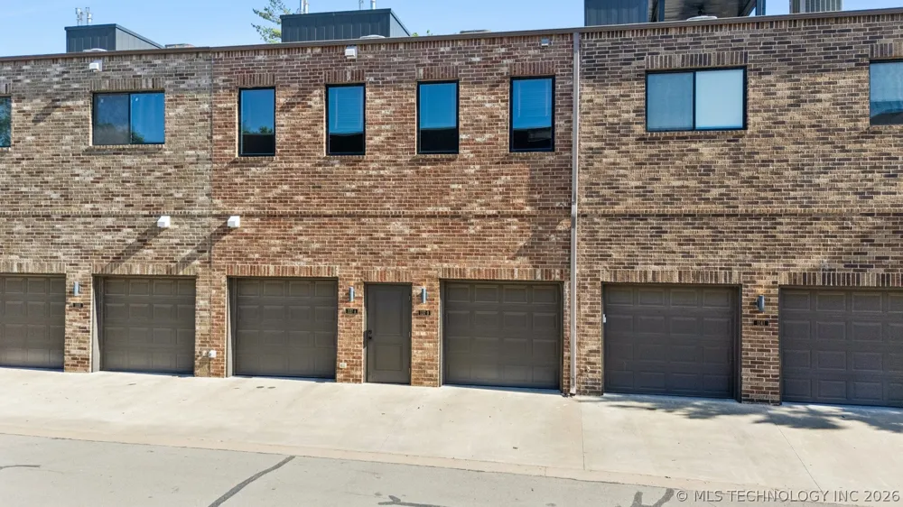1137 E 7th Street #B Tulsa, OK 74120