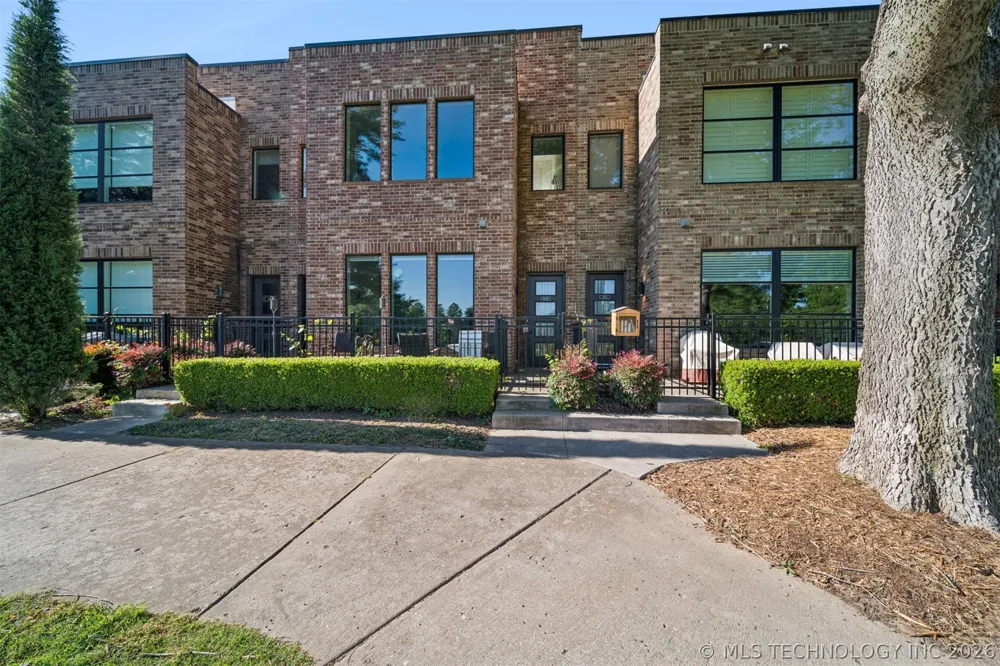 1137 E 7th Street #B Tulsa, OK 74120