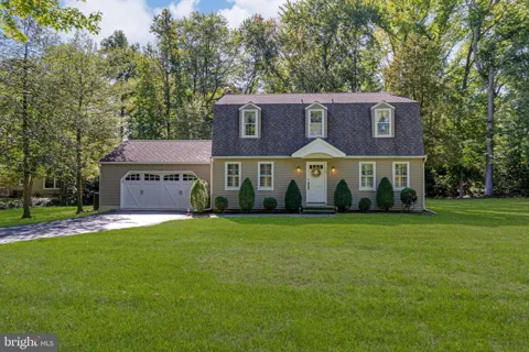720 MAPLE COURT