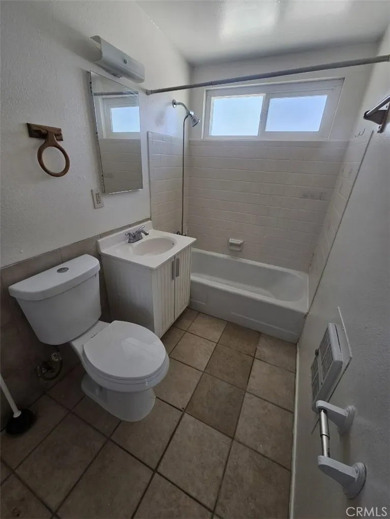 6445 Palm View 29 Palms, CA 92277