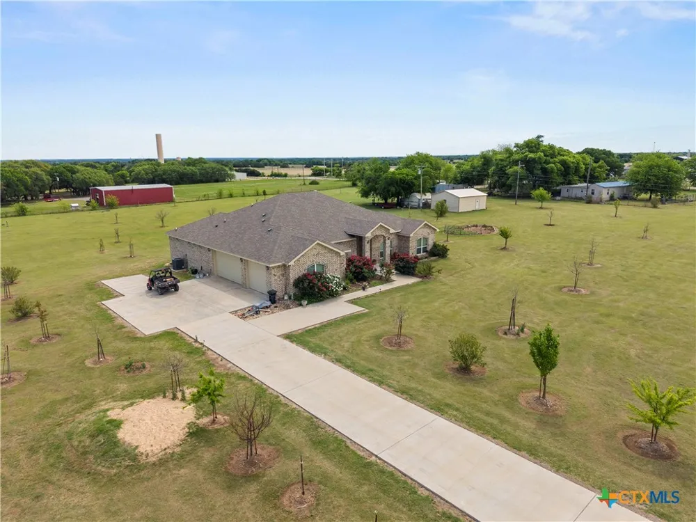 118 County Road 274 Gatesville, TX 76528