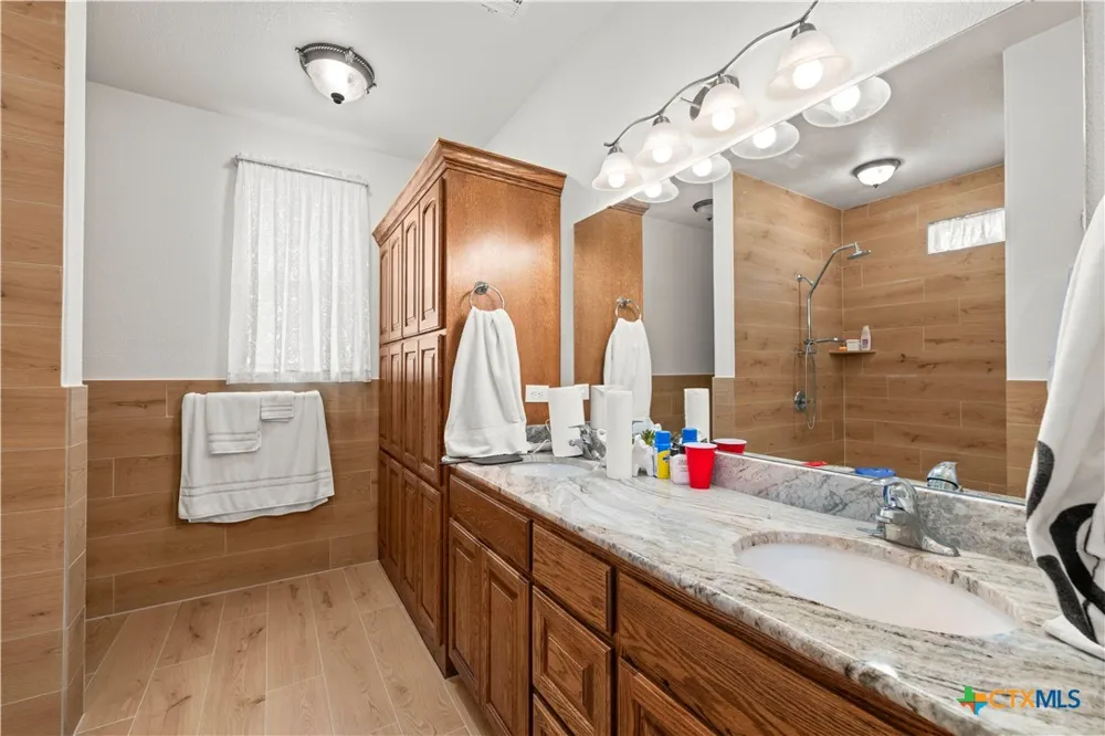 118 County Road 274 Gatesville, TX 76528