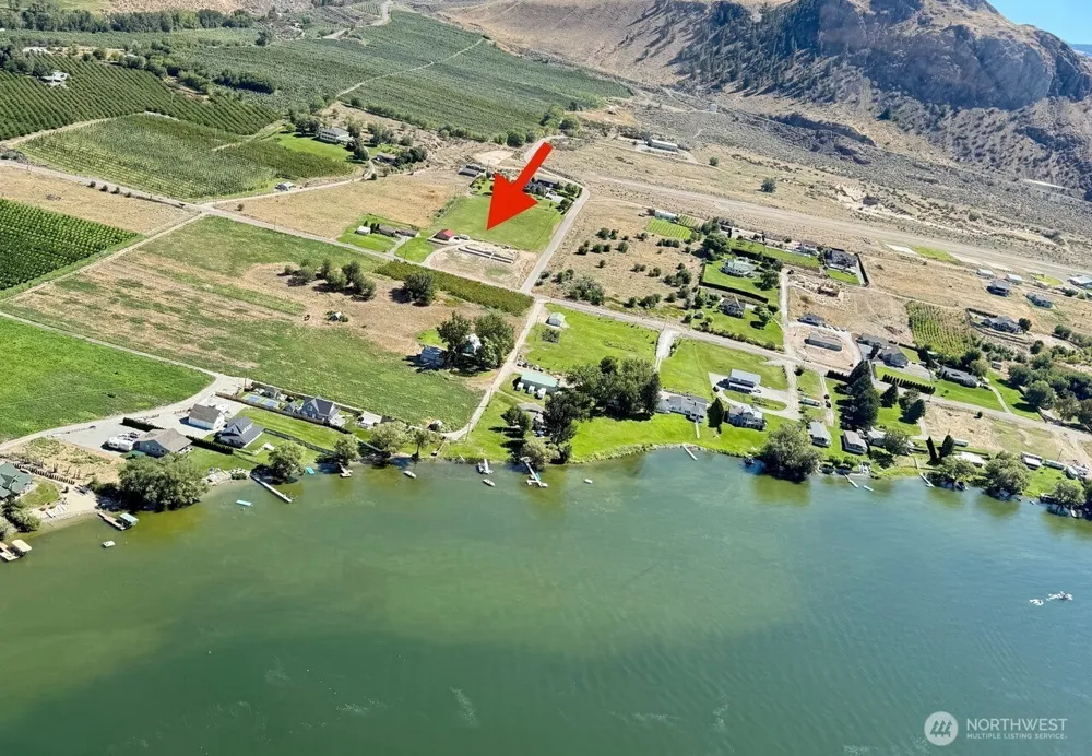 136 Eastlake Road Oroville, WA 98844