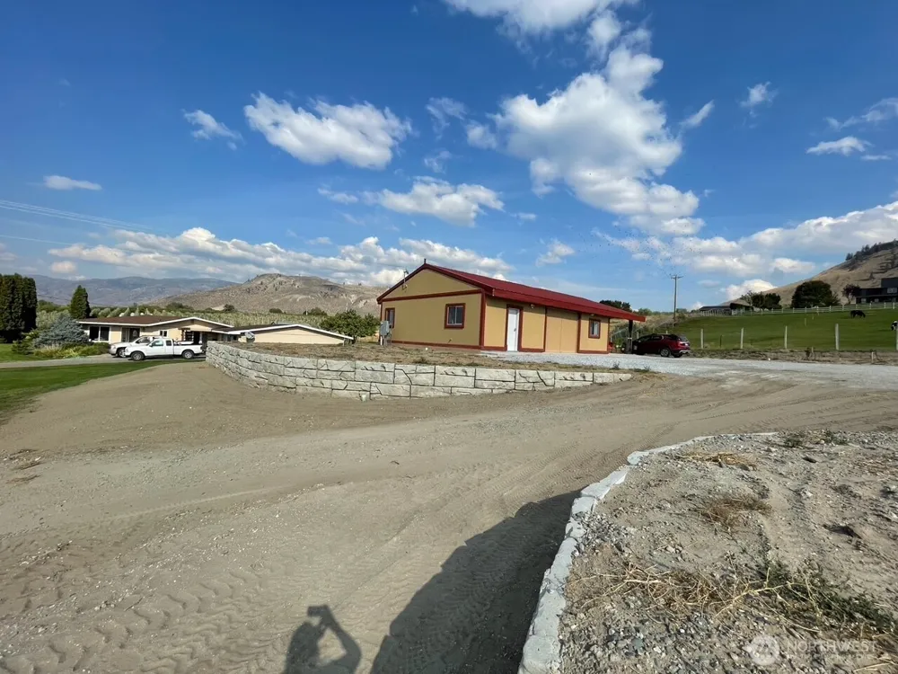 136 Eastlake Road Oroville, WA 98844