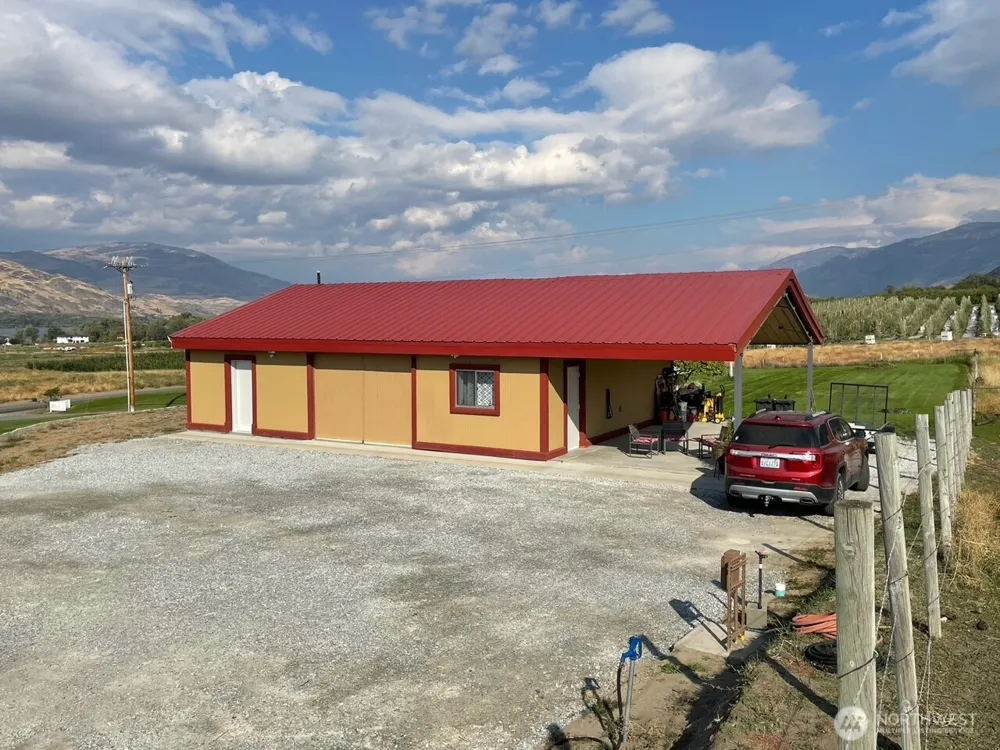 136 Eastlake Road Oroville, WA 98844