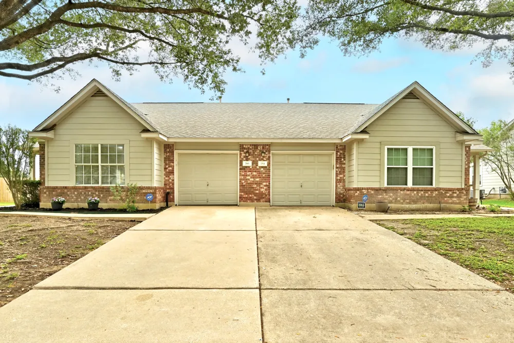 186 Prairie Springs Loop Georgetown, TX 78626
