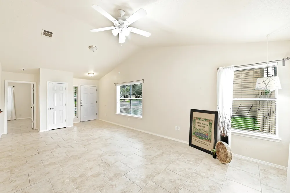 186 Prairie Springs Loop Georgetown, TX 78626