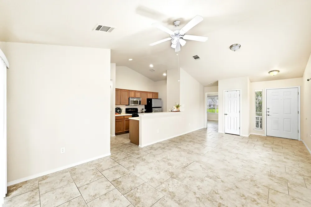 186 Prairie Springs Loop Georgetown, TX 78626