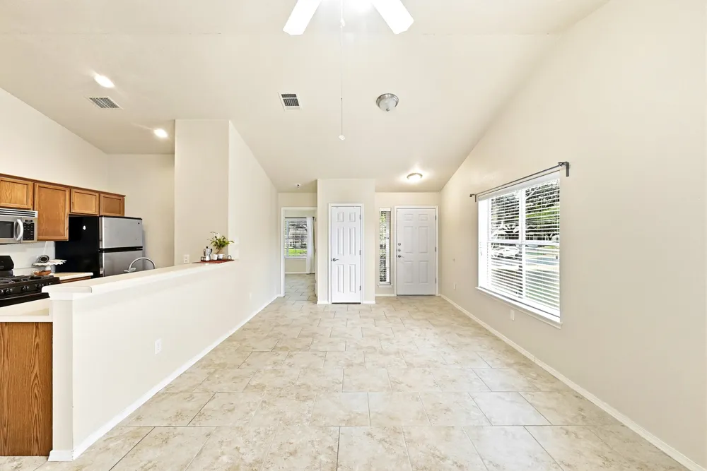 186 Prairie Springs Loop Georgetown, TX 78626