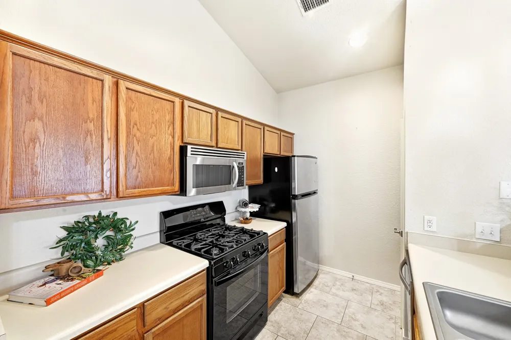 186 Prairie Springs Loop Georgetown, TX 78626