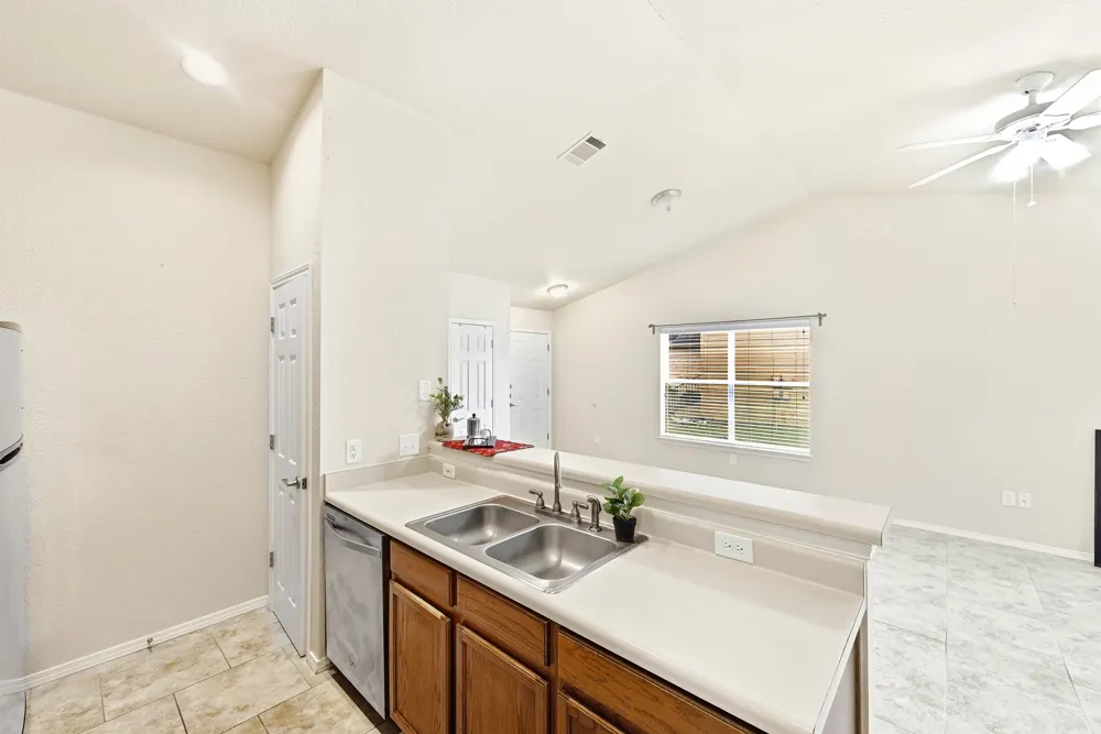 186 Prairie Springs Loop Georgetown, TX 78626