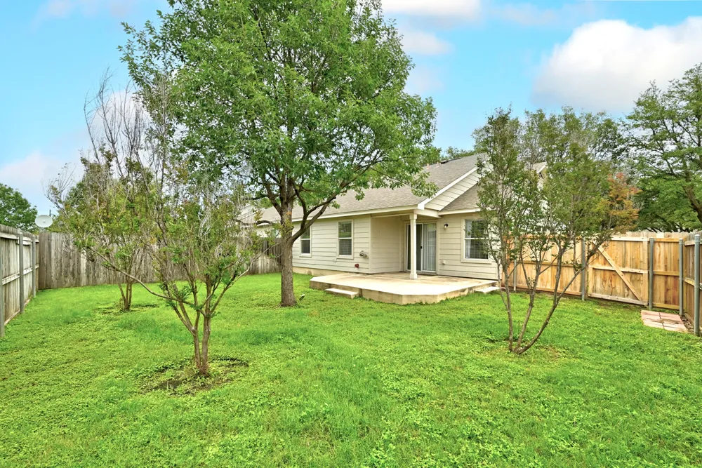 186 Prairie Springs Loop Georgetown, TX 78626