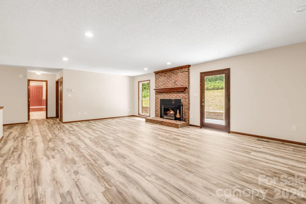 35 Byrd Road Candler, NC 28715