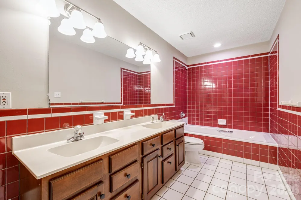 35 Byrd Road Candler, NC 28715