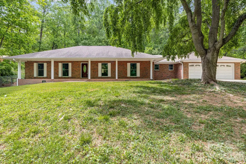 35 Byrd Road Candler, NC 28715